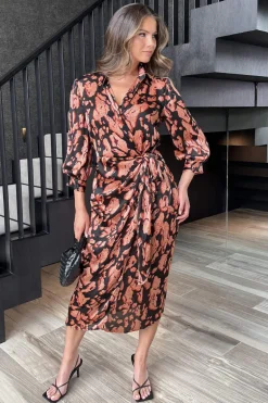Black Abstract Print 3/4 Sleeved Tie Waist Midi Dress