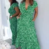 Green And White Animal Print Collared Smock Midi Dress